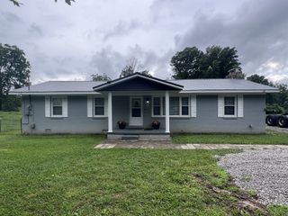 318 Old Parker Rd, Altamont, TN 37301