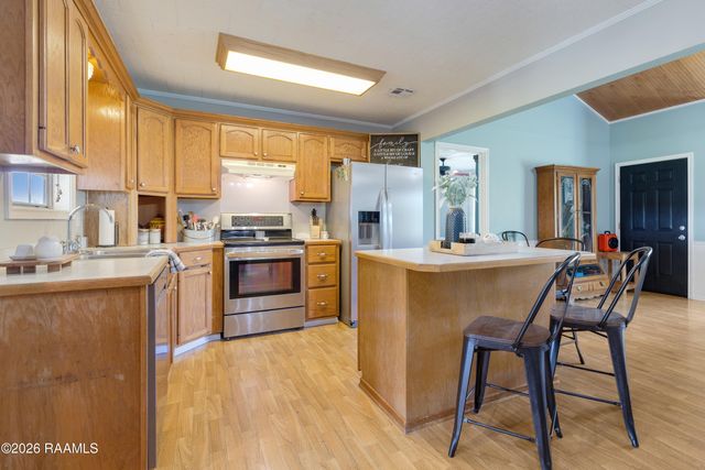 5117 Claude Viator Road, New Iberia, LA 70560