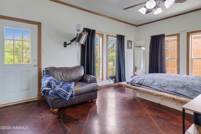 5117 Claude Viator Road, New Iberia, LA 70560