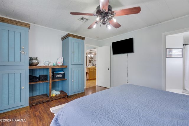 5117 Claude Viator Road, New Iberia, LA 70560