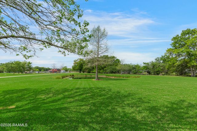5117 Claude Viator Road, New Iberia, LA 70560