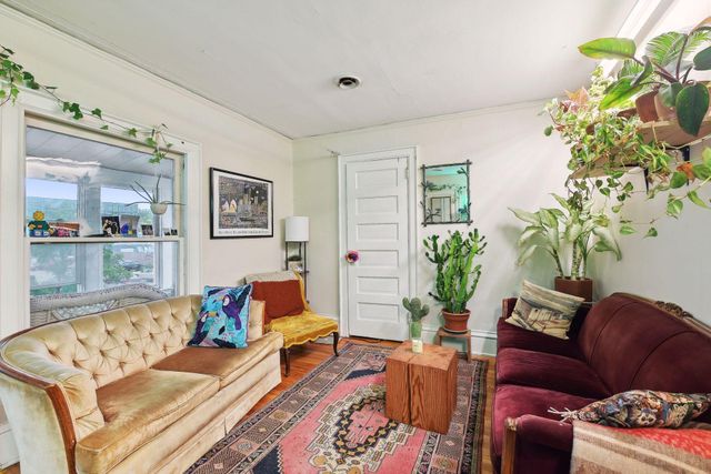 199 James Avenue N, Minneapolis, MN 55405