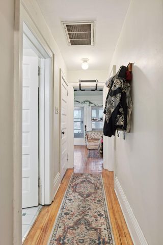 199 James Avenue N, Minneapolis, MN 55405