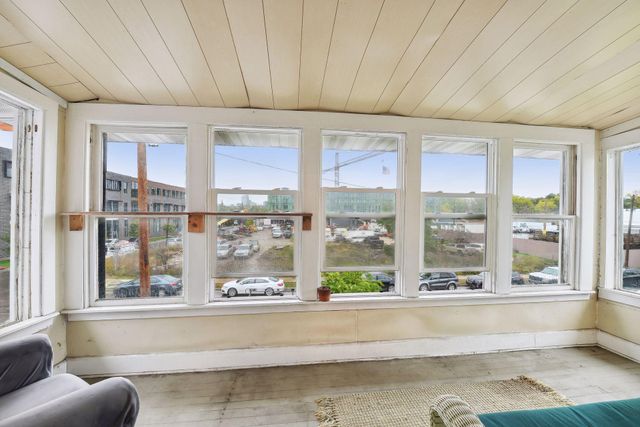 199 James Avenue N, Minneapolis, MN 55405