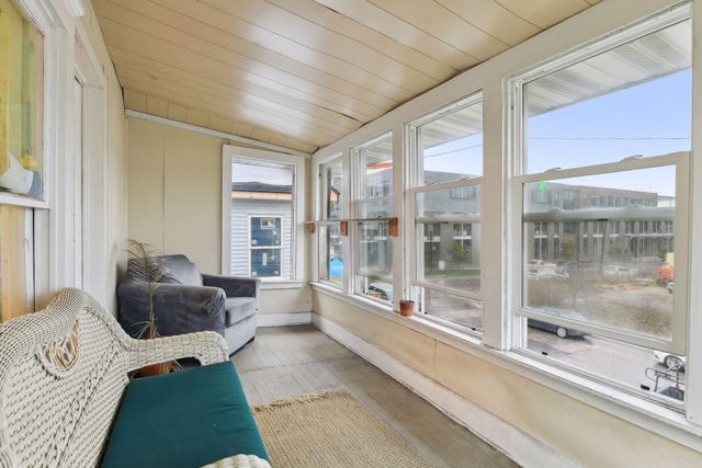 199 James Avenue N, Minneapolis, MN 55405