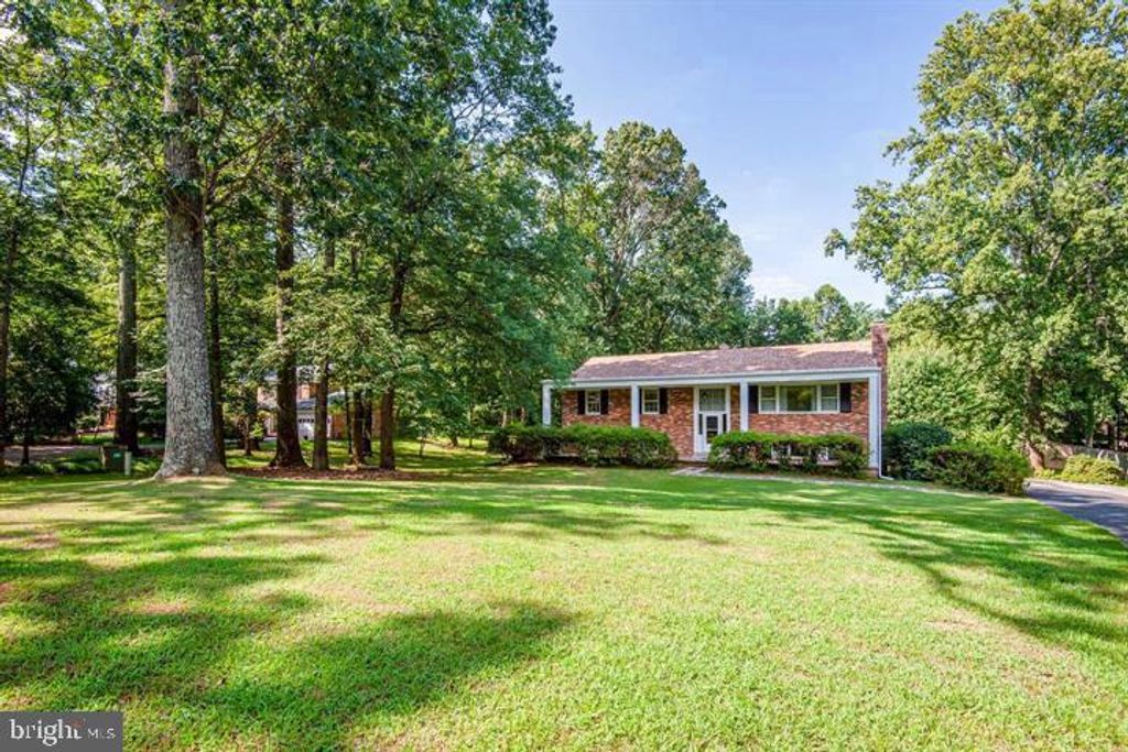 11328 VALE RD, Oakton, VA 22124