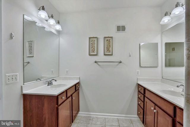 9433 STONEWALL RD, Manassas, VA 20110