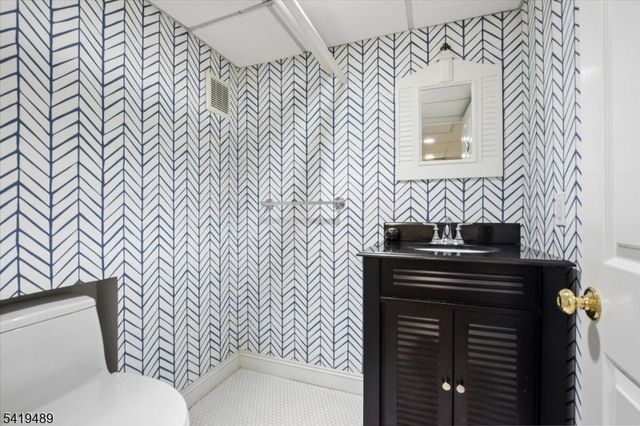 67 West Rd, Millburn Twp., NJ 07078