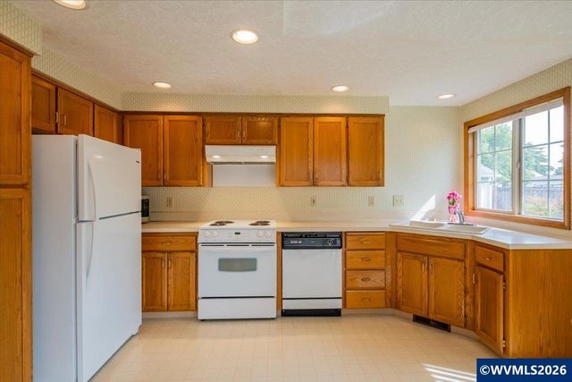 2654 Kristin Ct NE, Salem, OR 97305