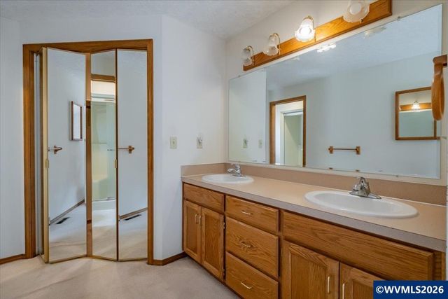 2654 Kristin Ct NE, Salem, OR 97305