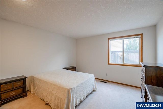2654 Kristin Ct NE, Salem, OR 97305