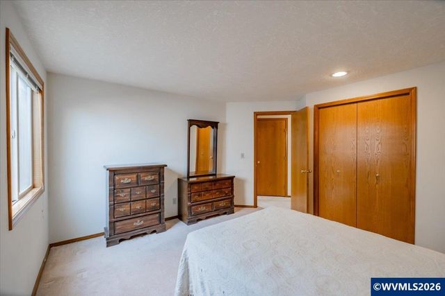 2654 Kristin Ct NE, Salem, OR 97305