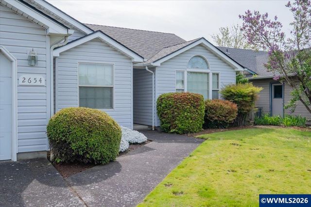 2654 Kristin Ct NE, Salem, OR 97305