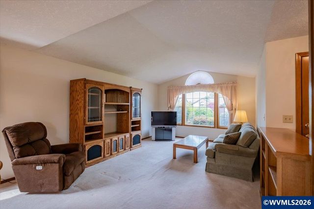 2654 Kristin Ct NE, Salem, OR 97305