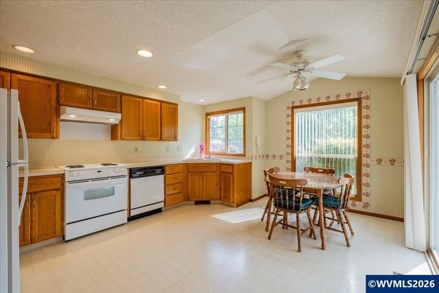 2654 Kristin Ct NE, Salem, OR 97305