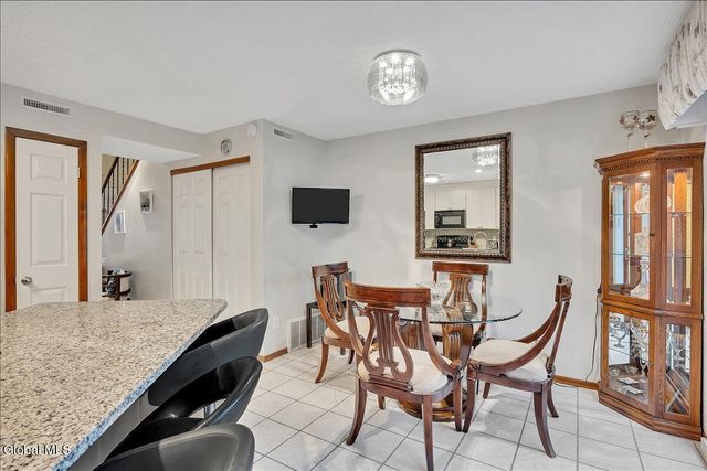 15 Wilton Court, Halfmoon, NY 12065