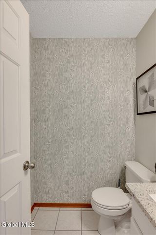 15 Wilton Court, Halfmoon, NY 12065