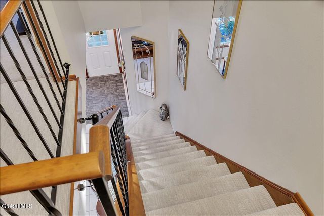 15 Wilton Court, Halfmoon, NY 12065