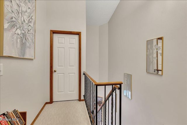 15 Wilton Court, Halfmoon, NY 12065