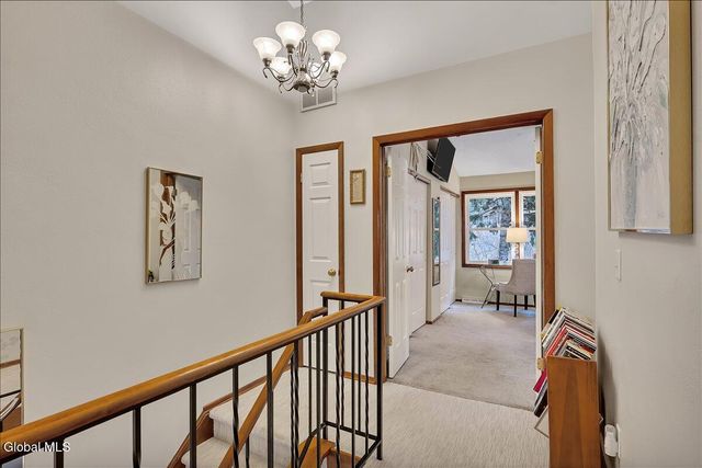 15 Wilton Court, Halfmoon, NY 12065