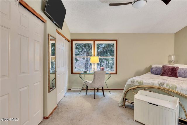 15 Wilton Court, Halfmoon, NY 12065