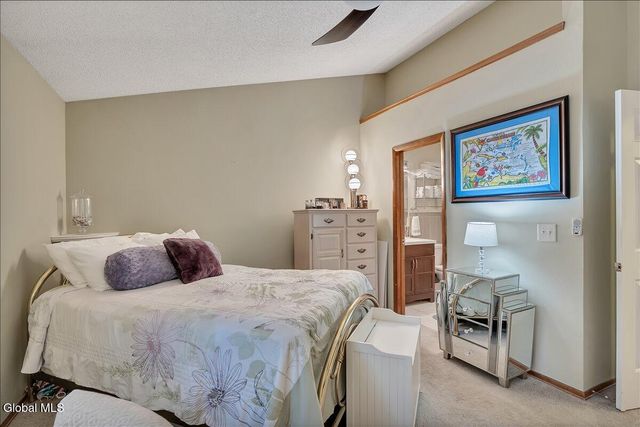 15 Wilton Court, Halfmoon, NY 12065