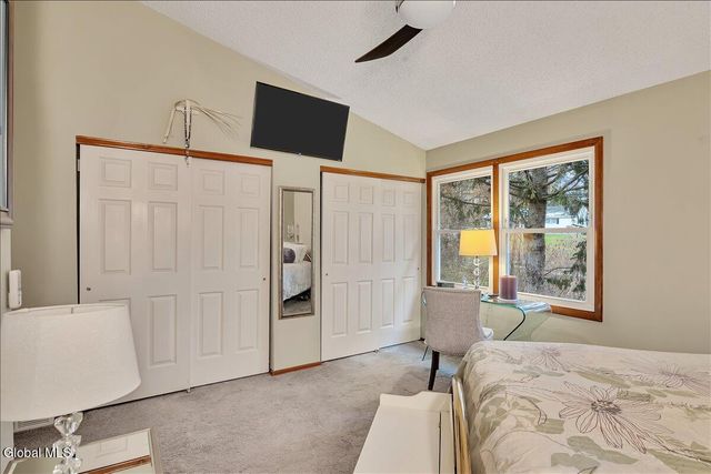 15 Wilton Court, Halfmoon, NY 12065