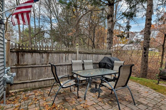 15 Wilton Court, Halfmoon, NY 12065