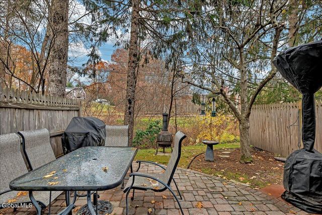 15 Wilton Court, Halfmoon, NY 12065