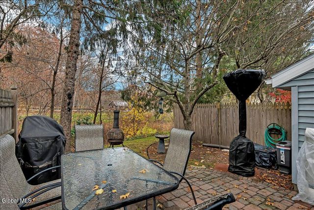 15 Wilton Court, Halfmoon, NY 12065