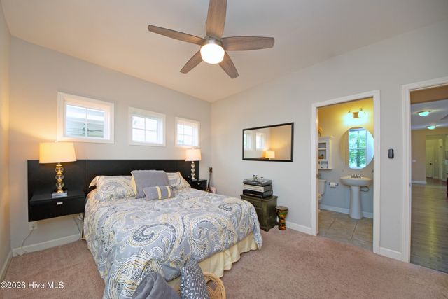 4711 Waves Point, Wilmington, NC 28412