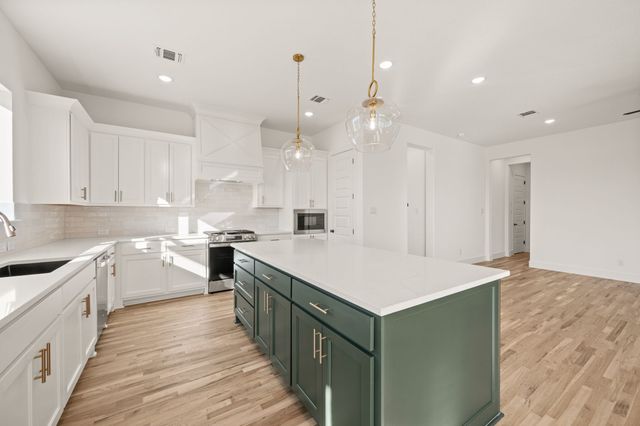 412 Caprock Lane, Reno, TX 76020