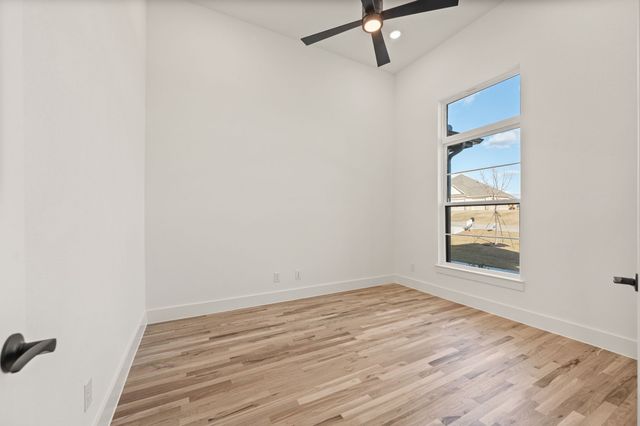 412 Caprock Lane, Reno, TX 76020