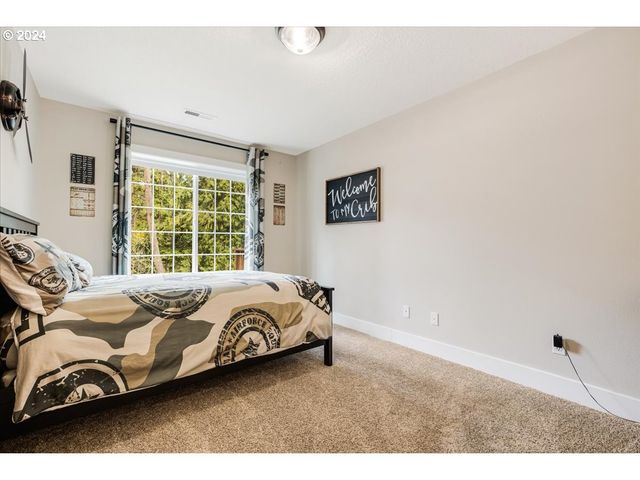 18389 S WINNIFRED Ave, Molalla, OR 97038