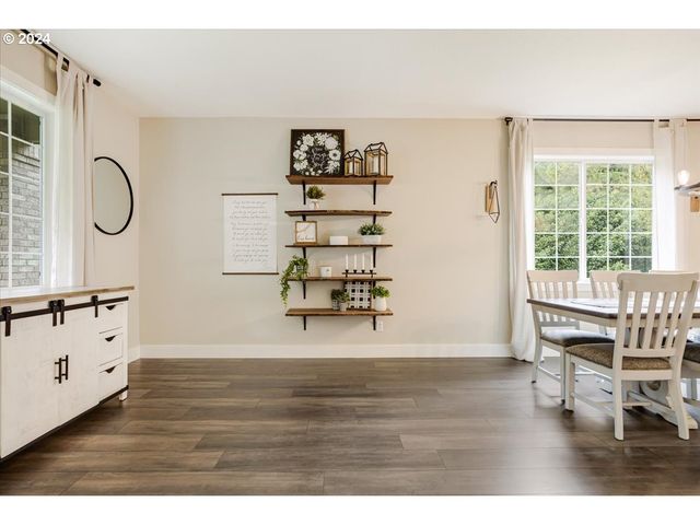 18389 S WINNIFRED Ave, Molalla, OR 97038