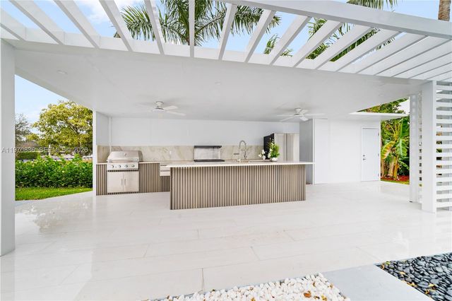 2651 SW 141st Ter, Davie, FL 33330