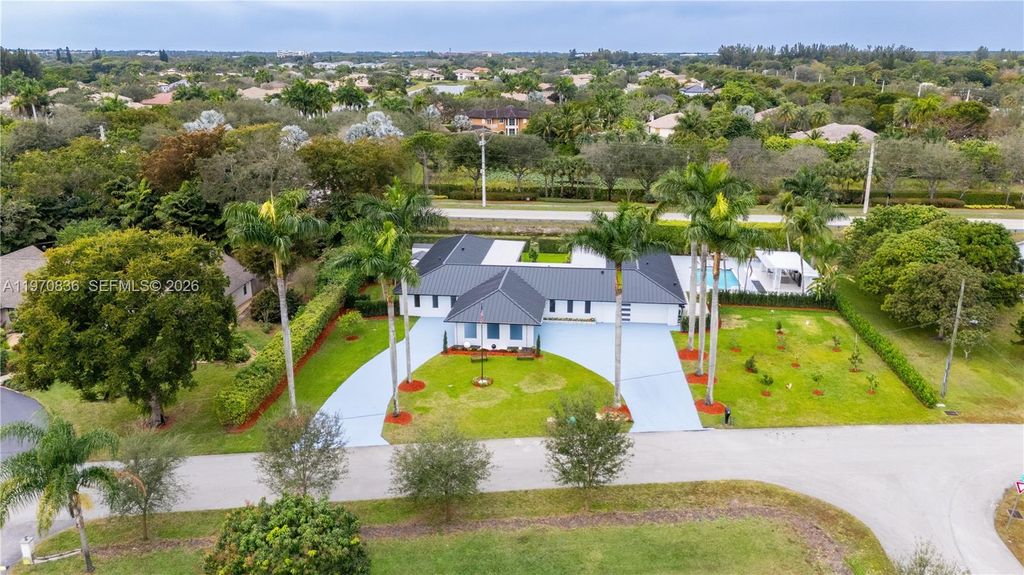 2651 SW 141st Ter, Davie, FL 33330