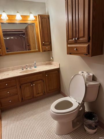 7090 W Crestwood Drive, Delphi, IN 46923