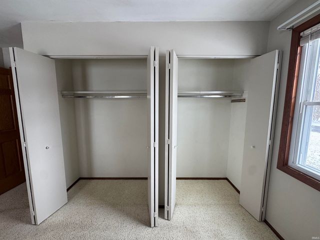 7090 W Crestwood Drive, Delphi, IN 46923