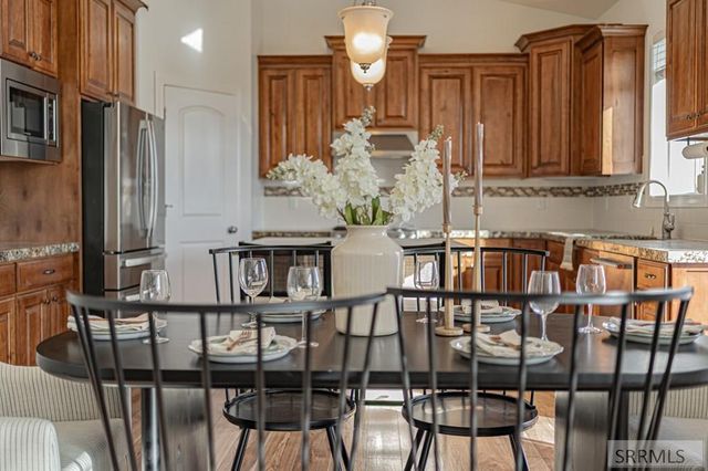 3830 Lakefield Lane, Ammon, ID 83406