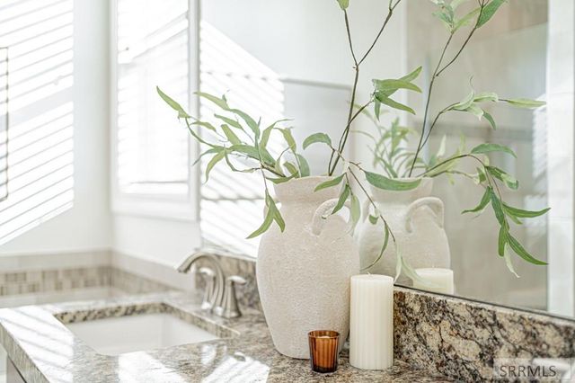 3830 Lakefield Lane, Ammon, ID 83406