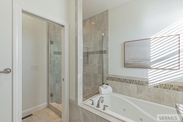 3830 Lakefield Lane, Ammon, ID 83406