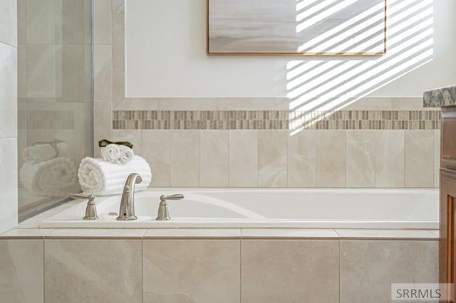 3830 Lakefield Lane, Ammon, ID 83406