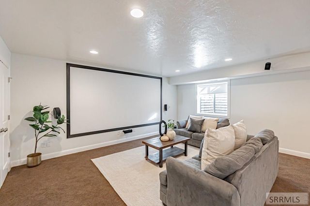 3830 Lakefield Lane, Ammon, ID 83406