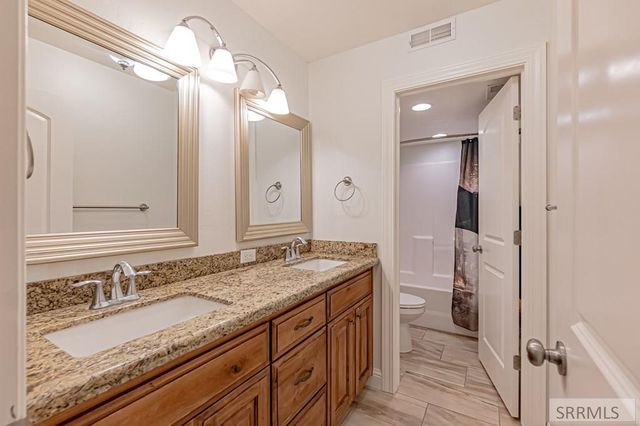 3830 Lakefield Lane, Ammon, ID 83406