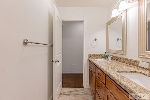 3830 Lakefield Lane, Ammon, ID 83406