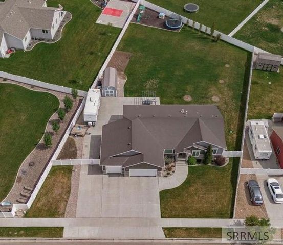 3830 Lakefield Lane, Ammon, ID 83406
