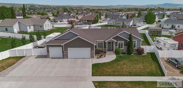 3830 Lakefield Lane, Ammon, ID 83406