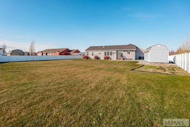 3830 Lakefield Lane, Ammon, ID 83406