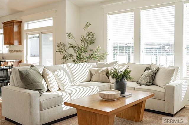 3830 Lakefield Lane, Ammon, ID 83406